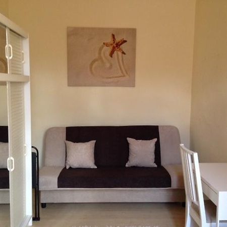 Peterfia Apartman Debrecen Buitenkant foto